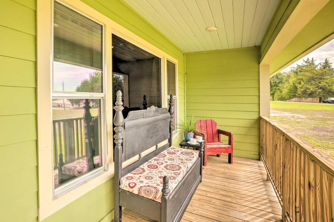 The Gathering Place Brenham Home On 6 Acres Extérieur photo
